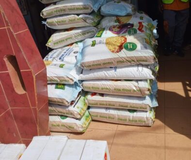 The Lord Mayor of Tubah Council distributed rice and groundnut oil to all Employees and Councillors for Christmas